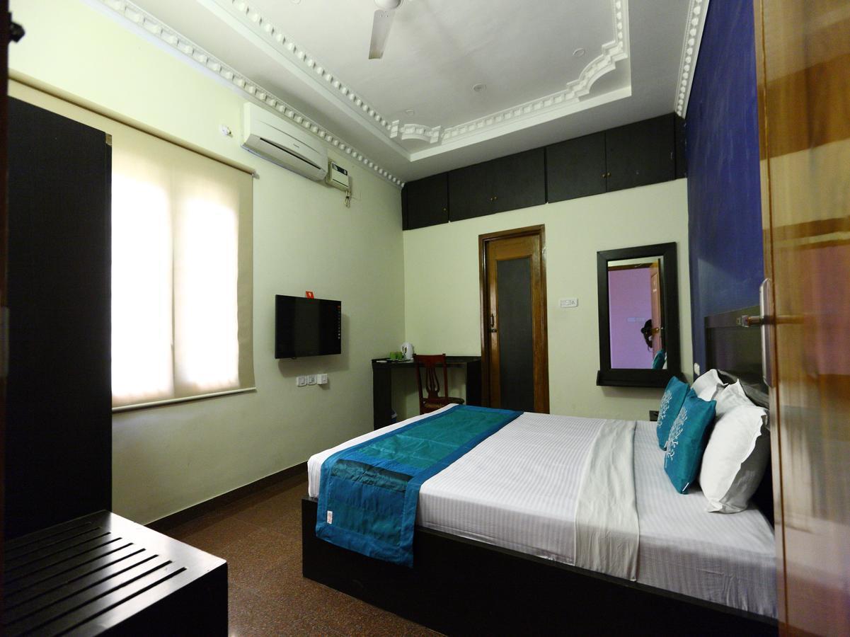 Oyo 7355 Covinille Bed & Breakfast Madurai Bagian luar foto