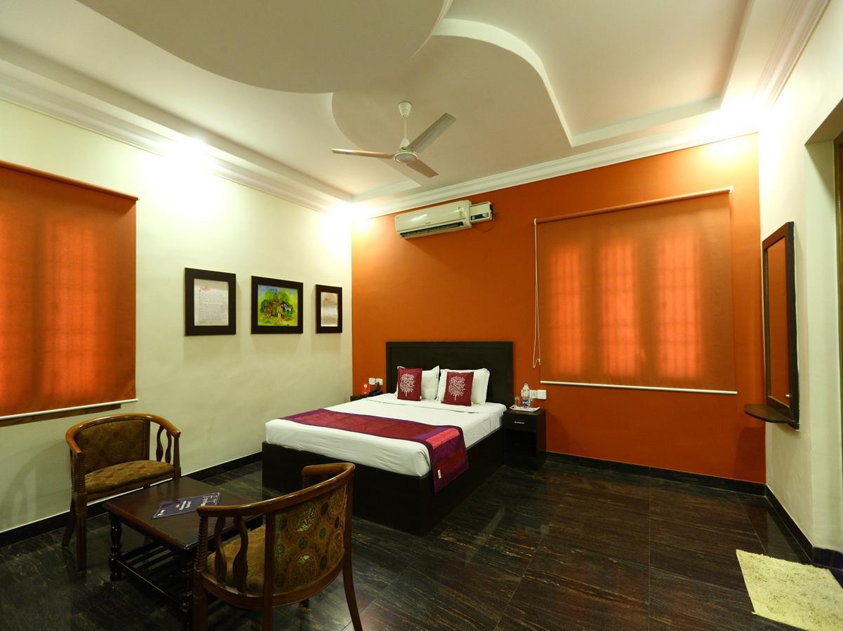 Oyo 7355 Covinille Bed & Breakfast Madurai Bagian luar foto