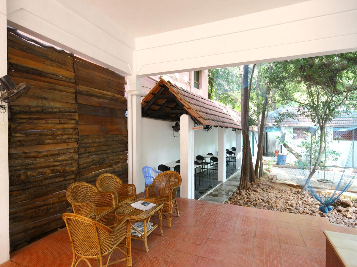 Oyo 7355 Covinille Bed & Breakfast Madurai Bagian luar foto